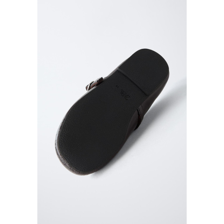 Туфли на балетках с пряжкой