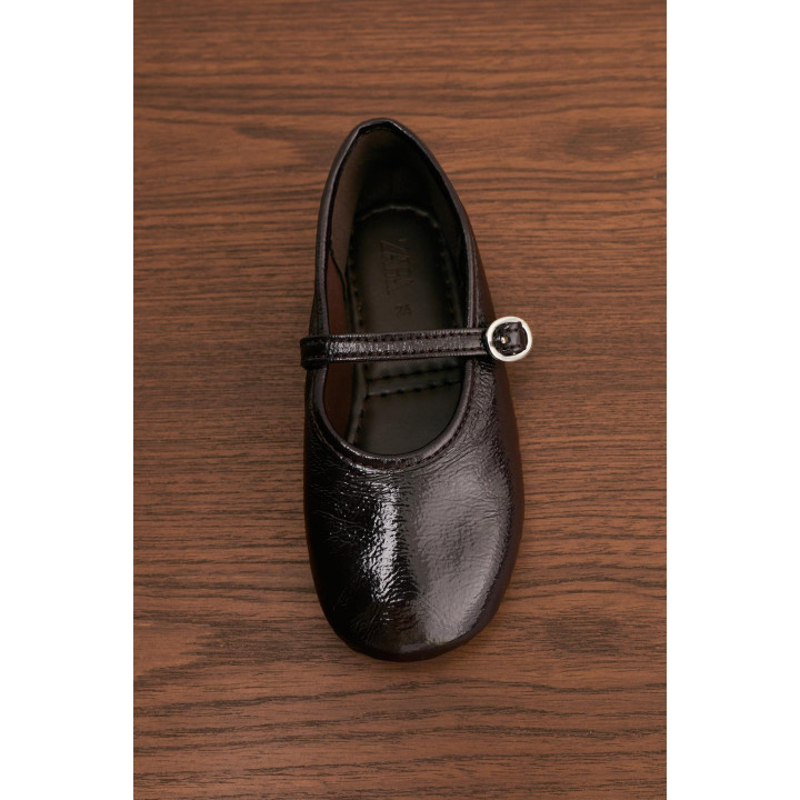 Туфли на балетках с пряжкой