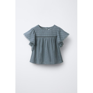 Блузка с оборками из кружева