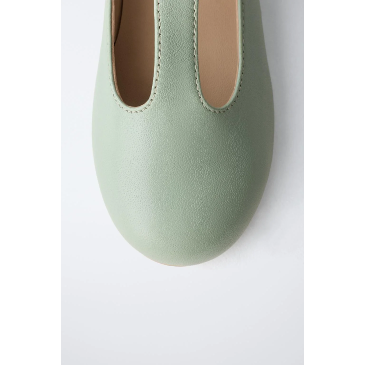 Туфли балетки из овечьей кожи с t-образным ремешком limited edition