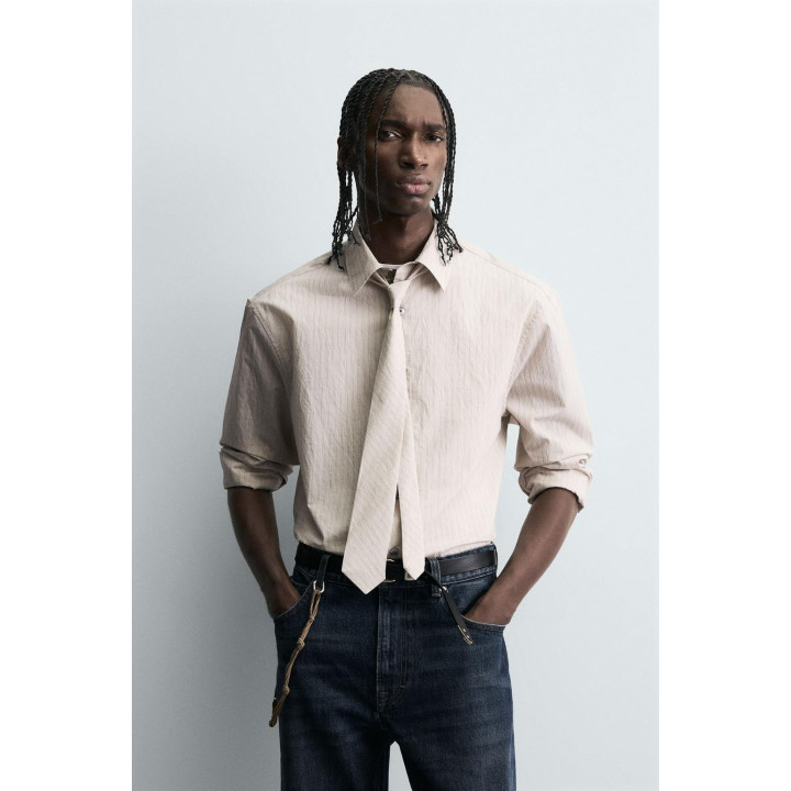 РУБАШКА В ПОЛОСКУ С ГАЛСТУКОМ