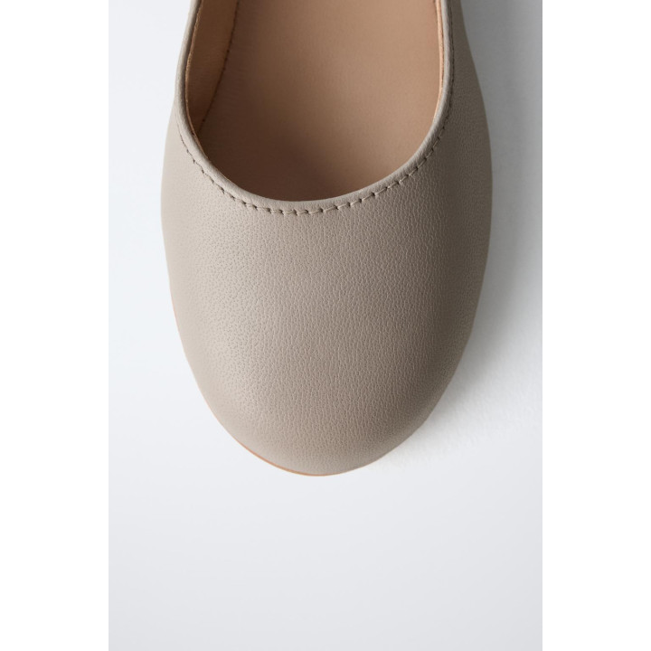 Балетки ограниченной коллекции с ремешком