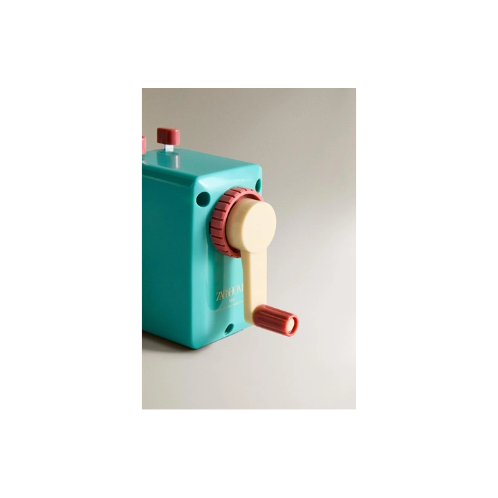 CHILDREN'S TABLE PENCIL SHARPENER WITH HANDLE