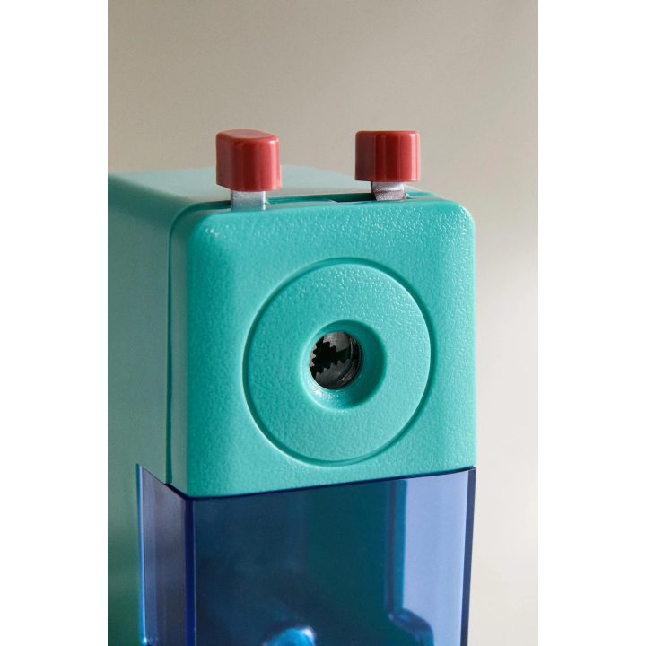 CHILDREN'S TABLE PENCIL SHARPENER WITH HANDLE