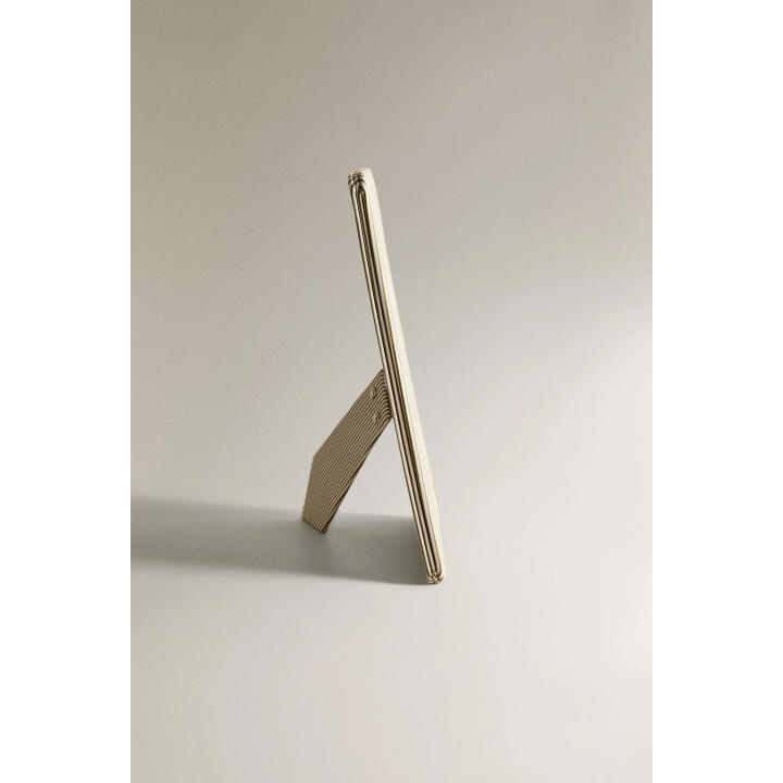 CHILDREN'S LARGE STRIPED PHOTO FRAME