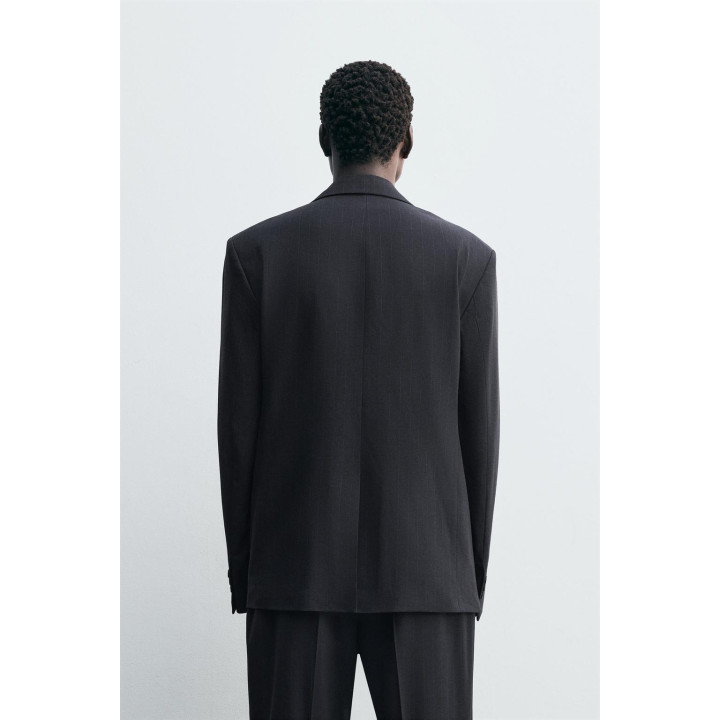 ДВУБОРТНЫЙ КОСТЮМНЫЙ БЛЕЙЗЕР В ТОНКУЮ ПОЛОСКУ