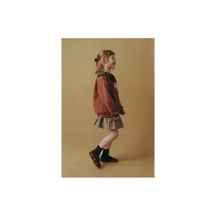 ТОЛСТОВКА С НАШИВКОЙ SYLVANIAN FAMILIES ®