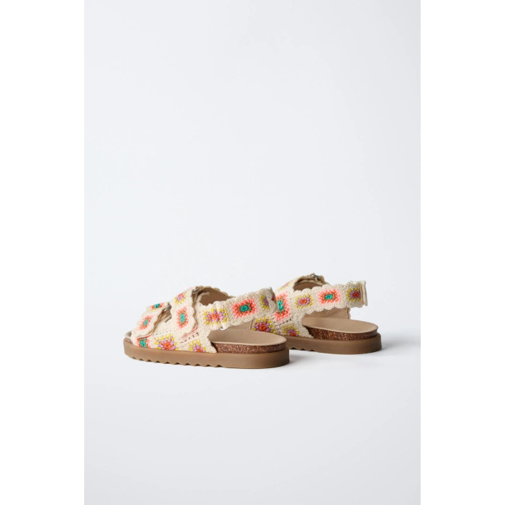 САНДАЛИИ С КРУЖЕВОМ КРОШЕ