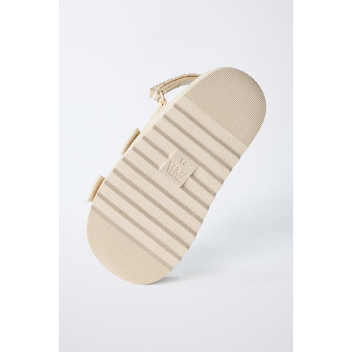 САНДАЛИИ С РЕМЕШКАМИ