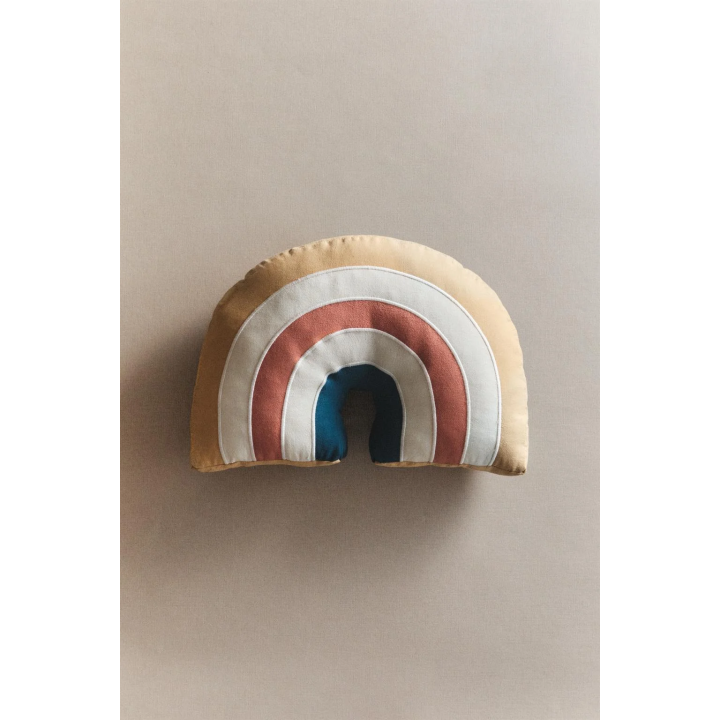 CHILDREN'S RAINBOW CUSHION