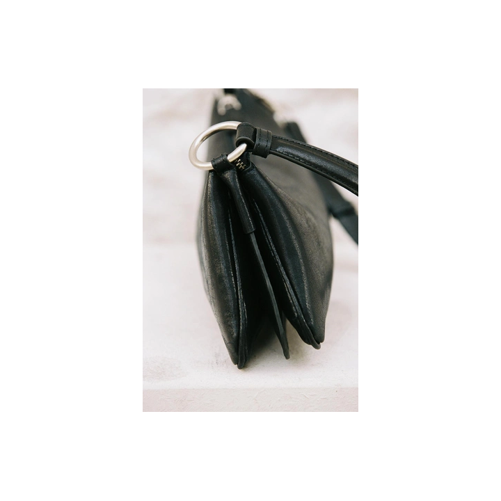 УДЛИНЕННАЯ СУМКА ЧЕРЕЗ ПЛЕЧО