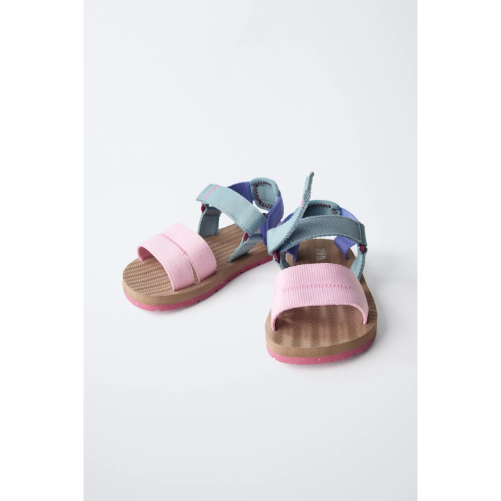 ТЕХНОЛОГИЧНЫЕ ЦВЕТНЫЕ САНДАЛИИ