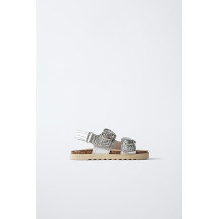 САНДАЛИИ С ПРЯЖКАМИ «СЕРДЦА»