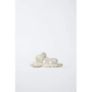 САНДАЛИИ ИЗ ВЫСОКОТЕХНОЛОГИЧНОЙ ТКАНИ