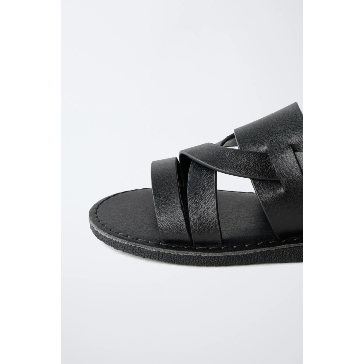 БОСОНОЖКИ С РЕМЕШКАМИ