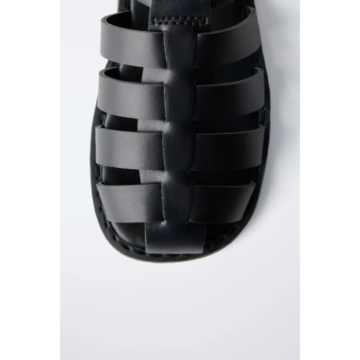 БОСОНОЖКИ С ПРЯЖКАМИ