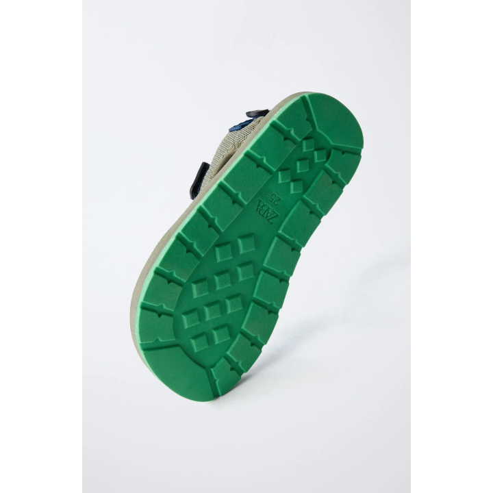 ТЕХНОЛОГИЧНЫЕ ЦВЕТНЫЕ САНДАЛИИ