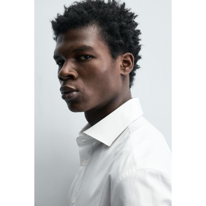 РУБАШКА ИЗ РЕЛЬЕФНОЙ ТКАНИ С МАНЖЕТАМИ ПОД ЗАПОНКИ