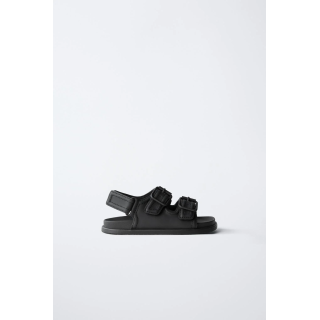 САНДАЛИИ С ПРЯЖКАМИ