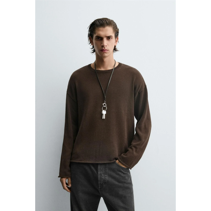 ТРИКОТАЖНЫЙ СВИТЕР С РЕЛЬЕФНОЙ ТЕКСТУРОЙ И ОТДЕЛКОЙ