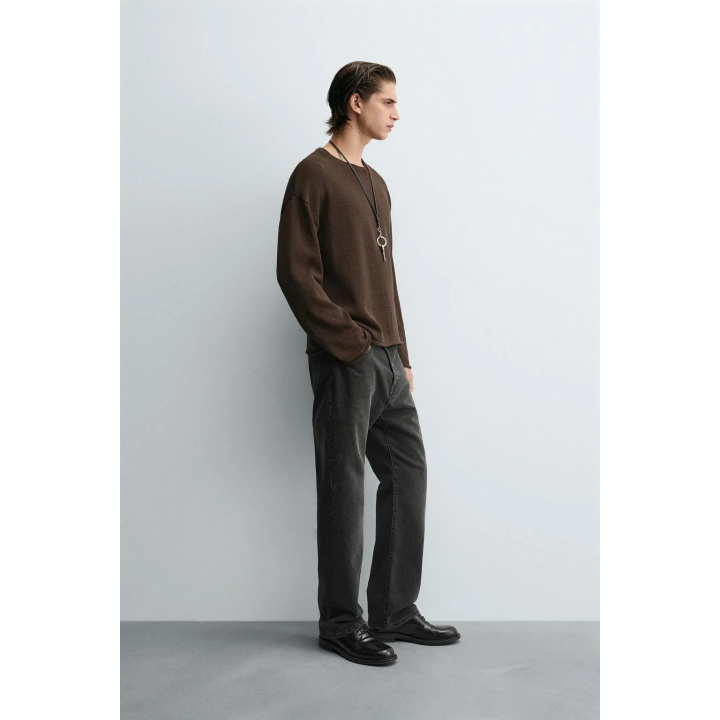 ТРИКОТАЖНЫЙ СВИТЕР С РЕЛЬЕФНОЙ ТЕКСТУРОЙ И ОТДЕЛКОЙ