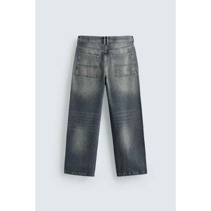 Джинсы свободного кроя