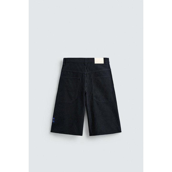 ШОРТЫ-БЕРМУДЫ СВОБОДНОГО КРОЯ В ПОЛОСКУ CHAMPION ® X ZARA