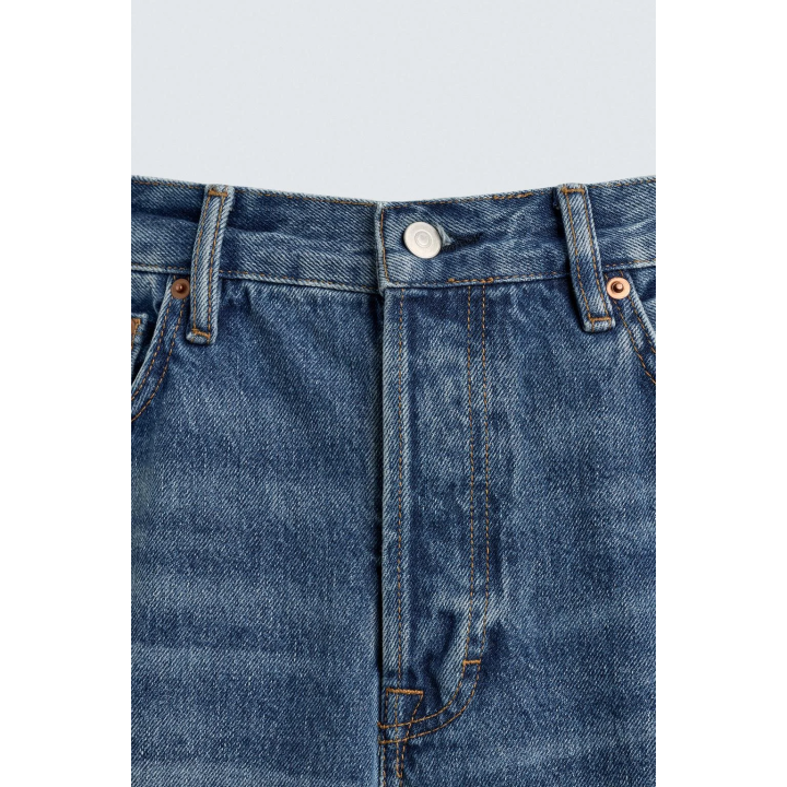 Джинсы прямого кроя