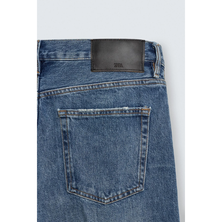 Джинсы прямого кроя