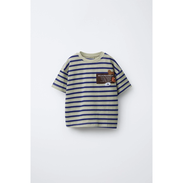 ФУТБОЛКА В ПОЛОСКУ С НАШИВКОЙ