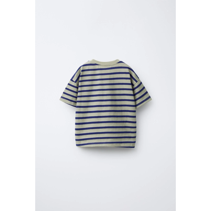 ФУТБОЛКА В ПОЛОСКУ С НАШИВКОЙ