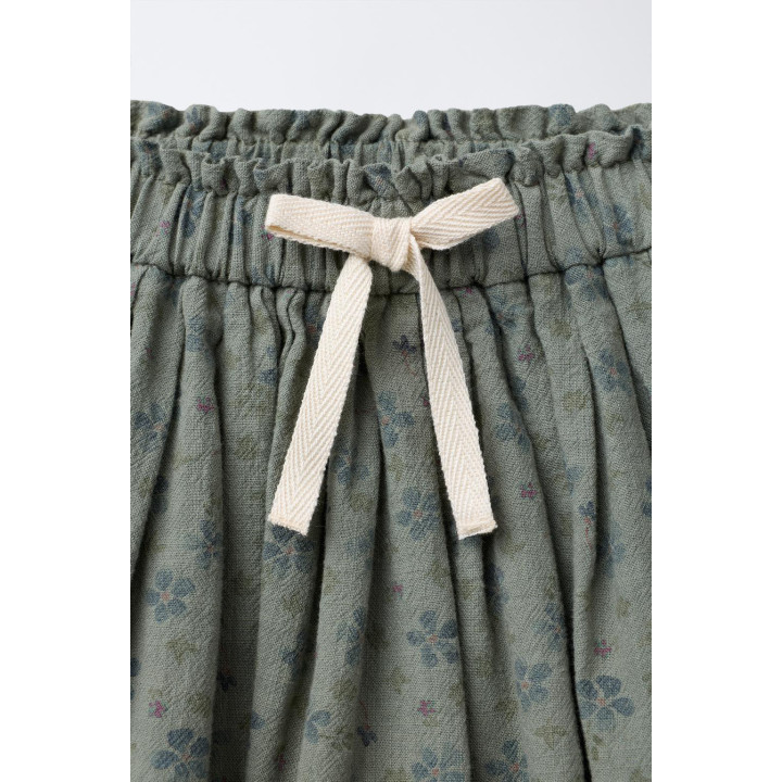 ЮБКА-ШОРТЫ С ЦВЕТОЧНЫМ ПРИНТОМ