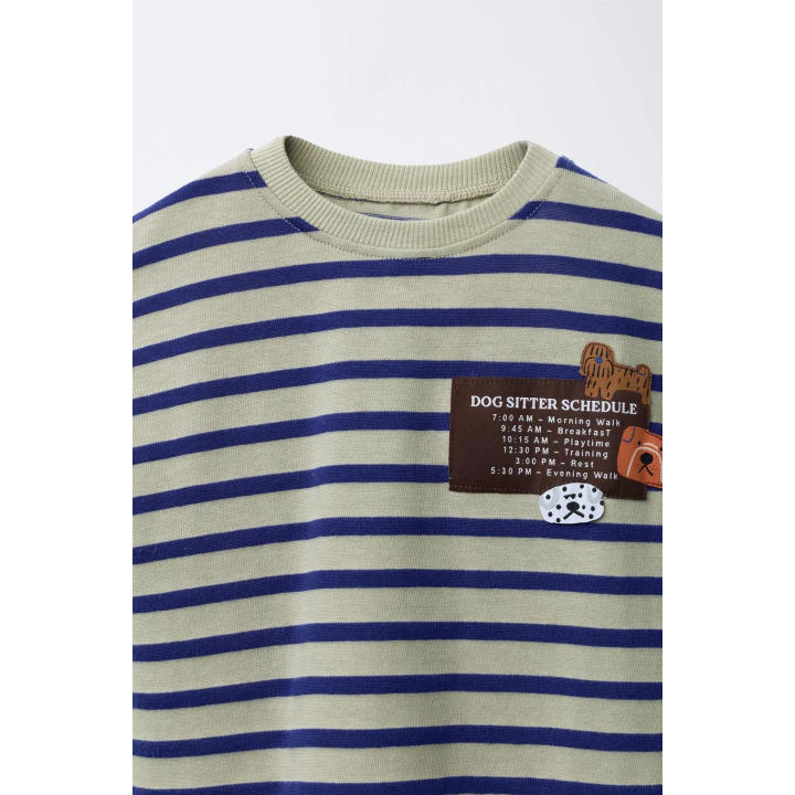 ФУТБОЛКА В ПОЛОСКУ С НАШИВКОЙ