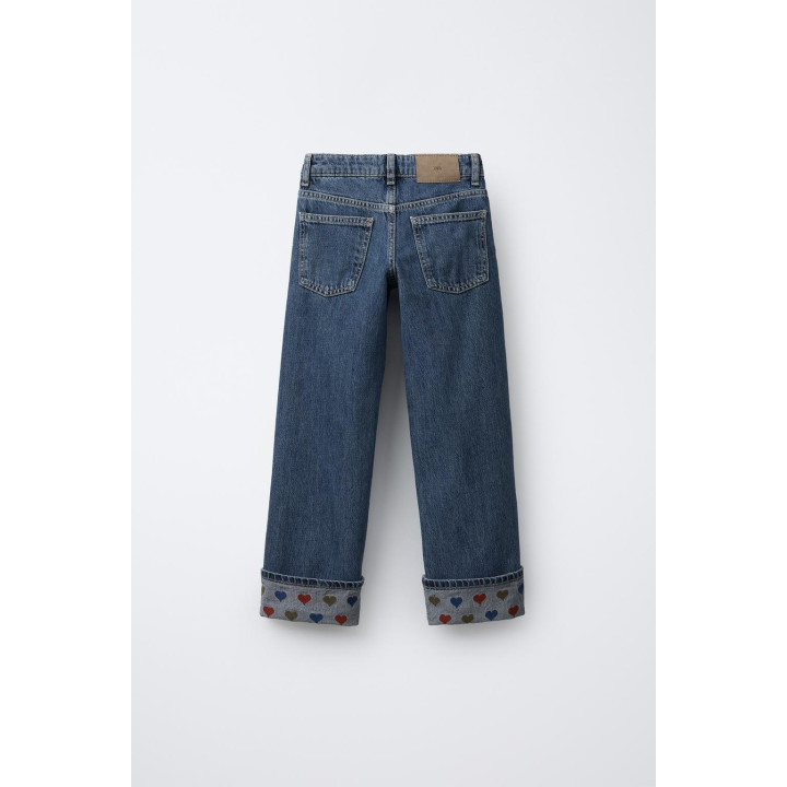 ДЖИНСЫ ПРЯМОГО КРОЯ С СЕРДЦАМИ