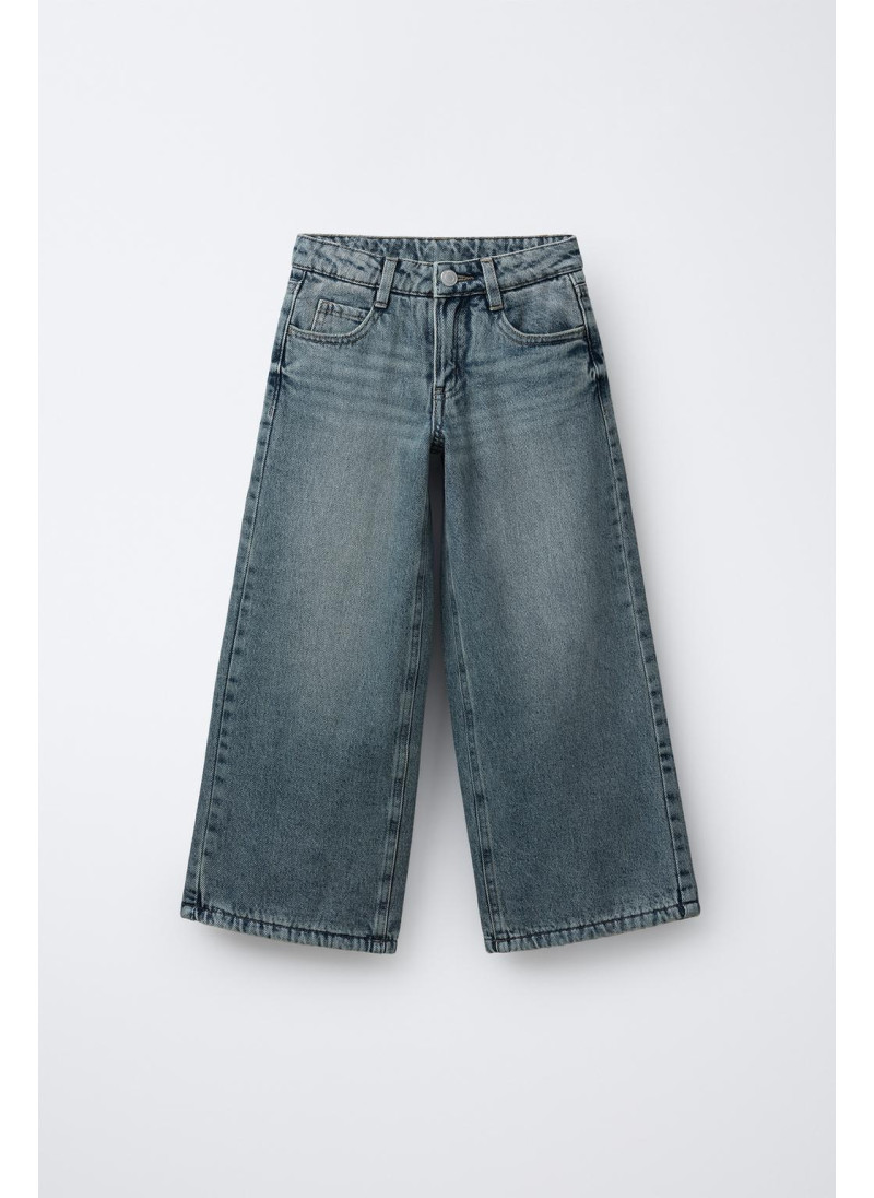 Джинсы свободного кроя с фл...