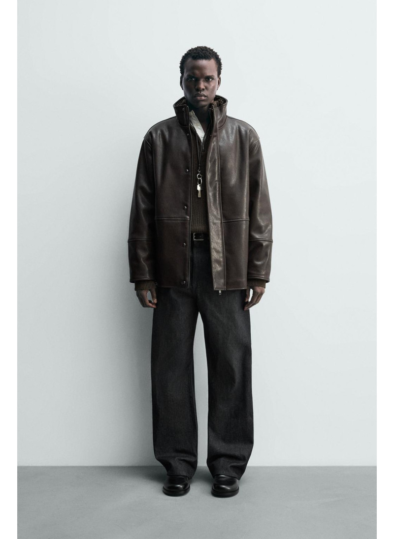 Куртка с контрастной отдел�...