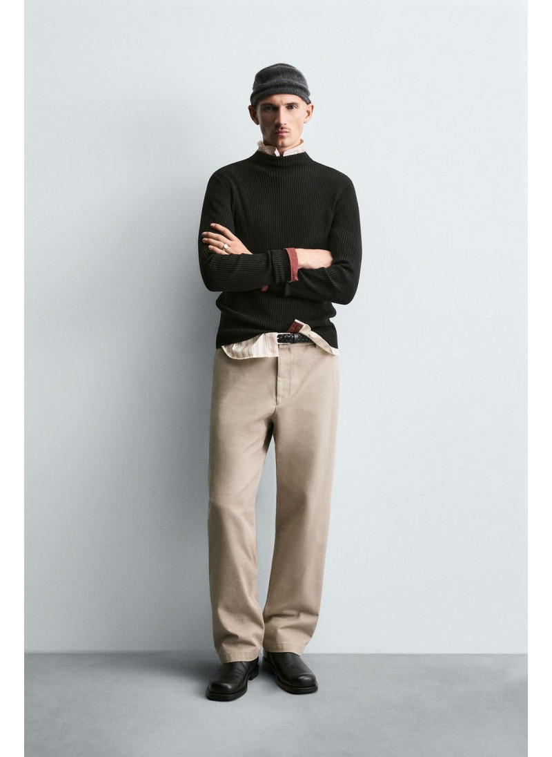 СВИТЕР В РУБЧИК С ВОРОТНИКО...