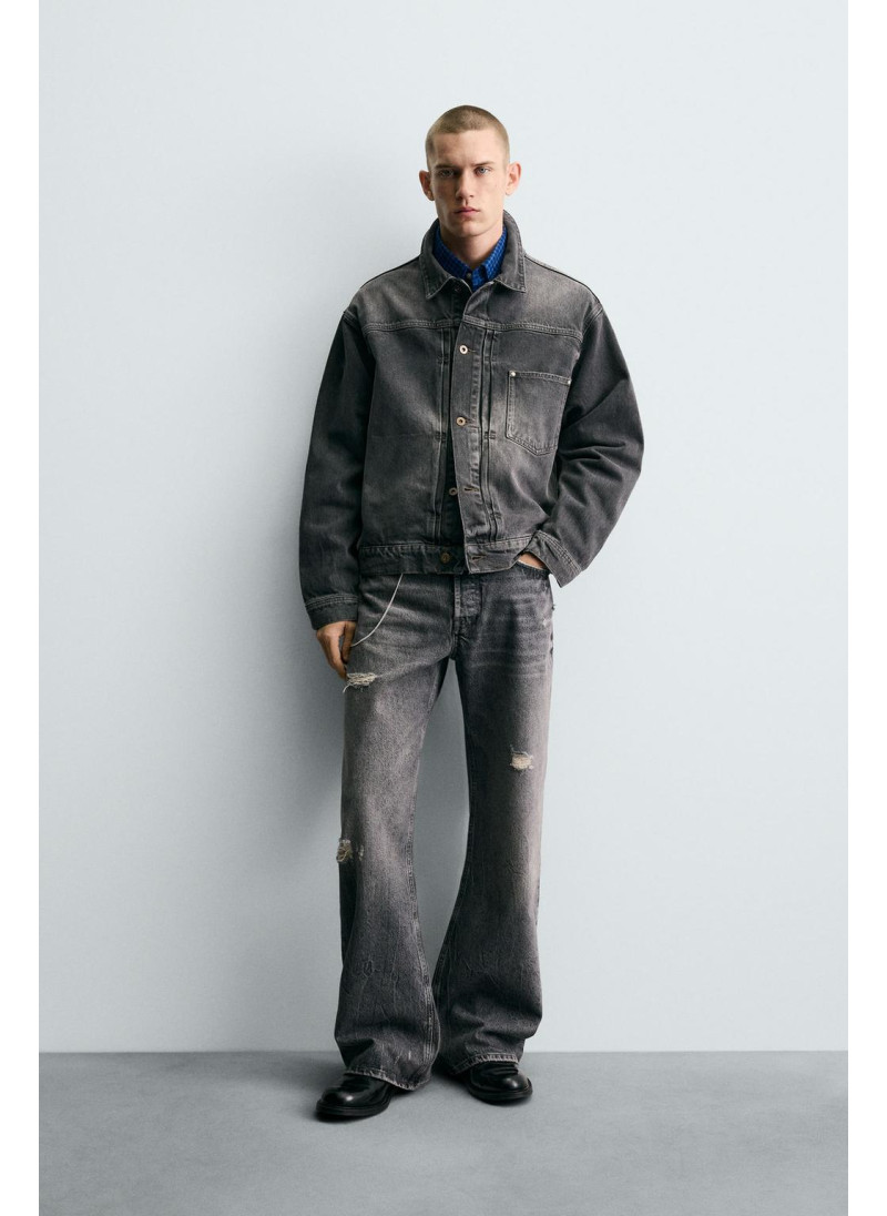 ДЖИНСОВАЯ КУРТКА С ЭФФЕКТО�...