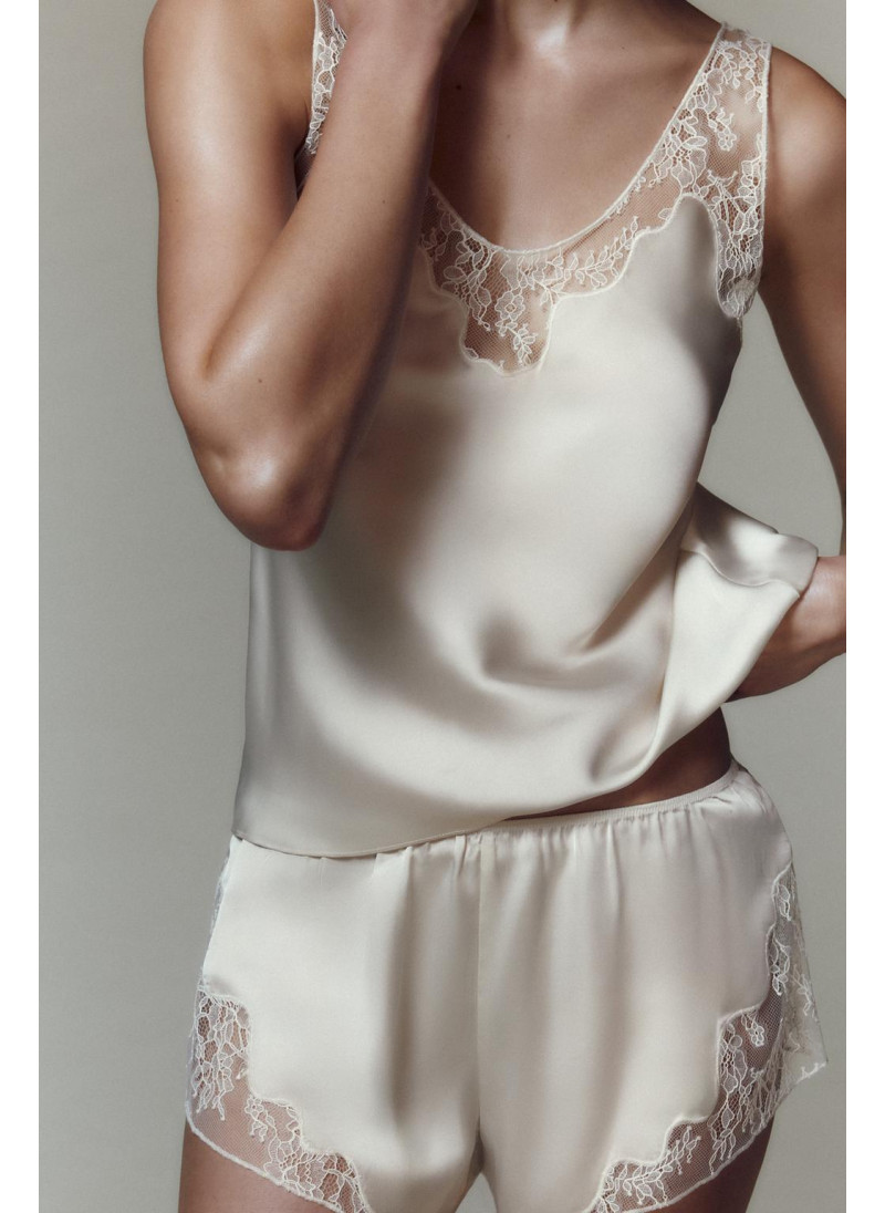 Блузка-торсидка из атласа с...