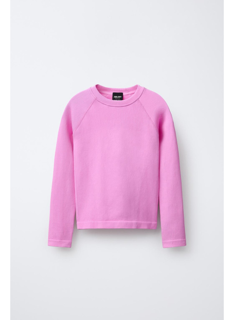 БЕСШОВНАЯ ФУТБОЛКА ИЗ КОЛЛ�...