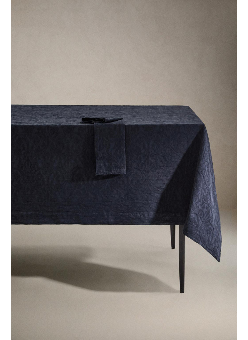 Скатерть с цветочным джакк�...