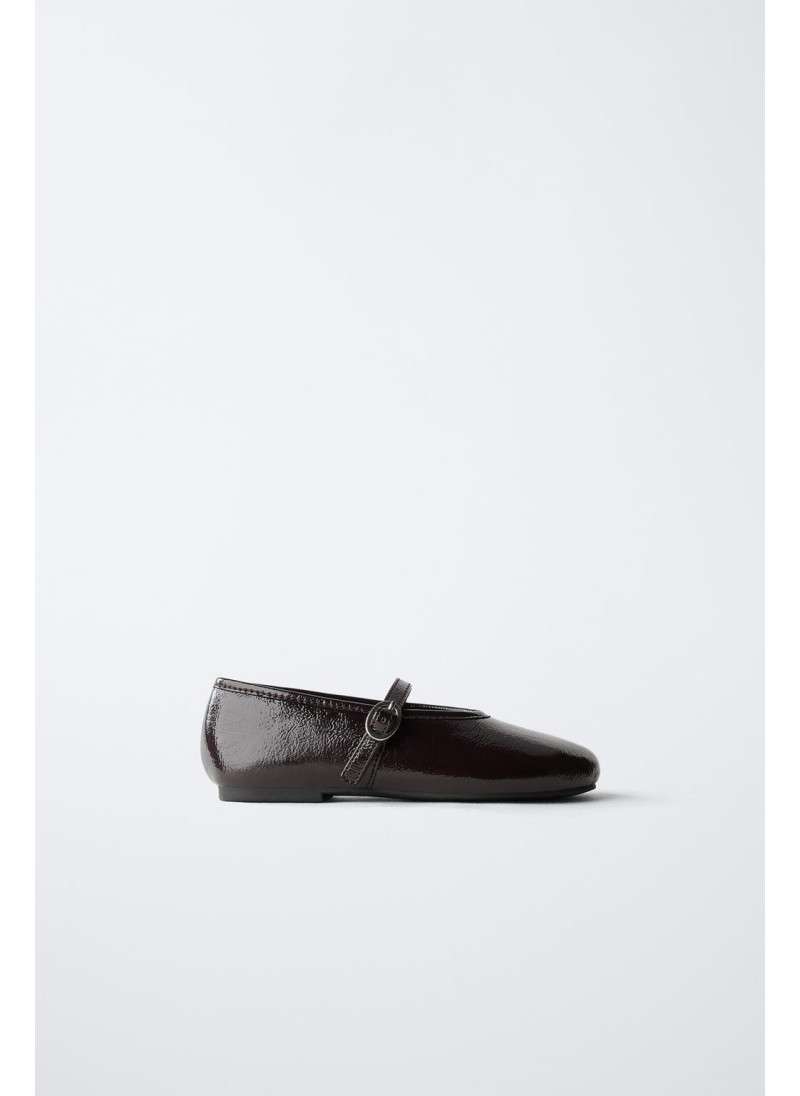 Туфли на балетках с пряжкой