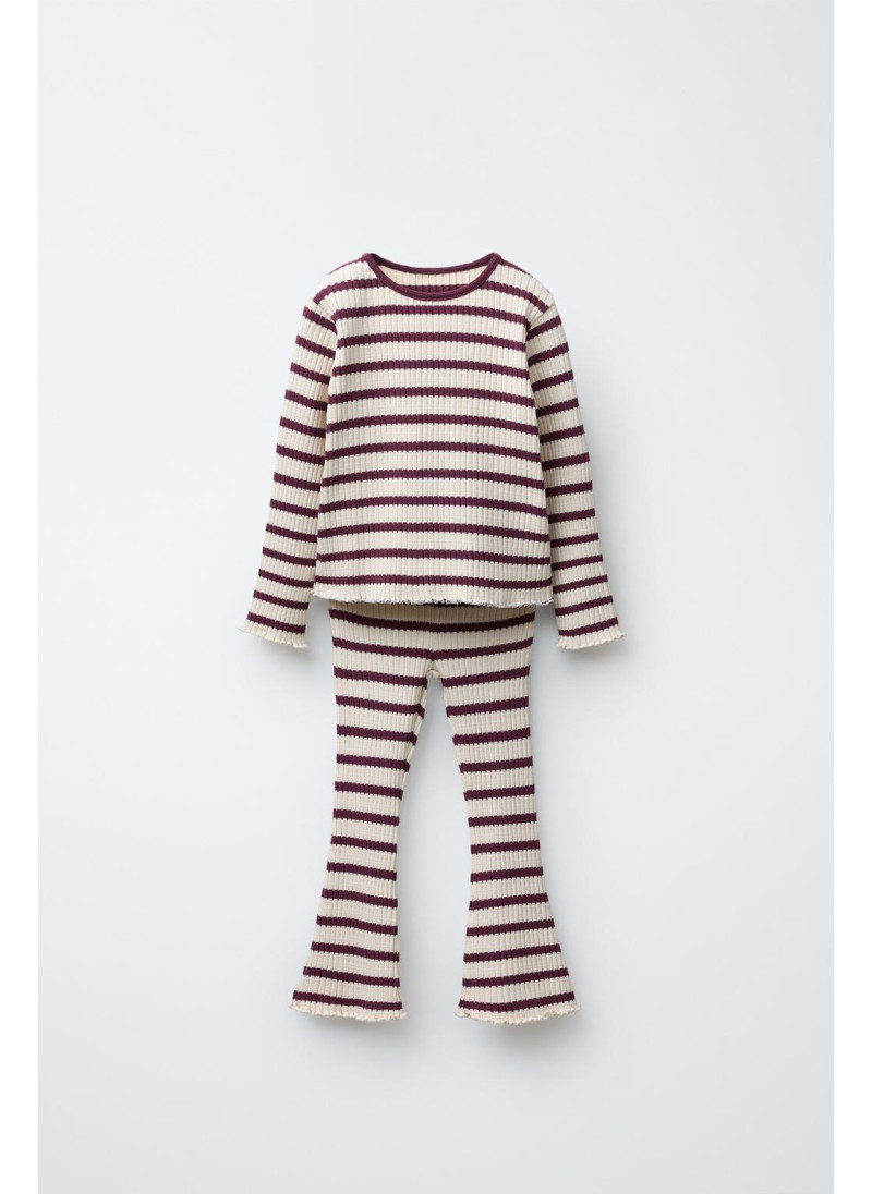 КОМПЛЕКТ ИЗ ФУТБОЛКИ И РАСК...