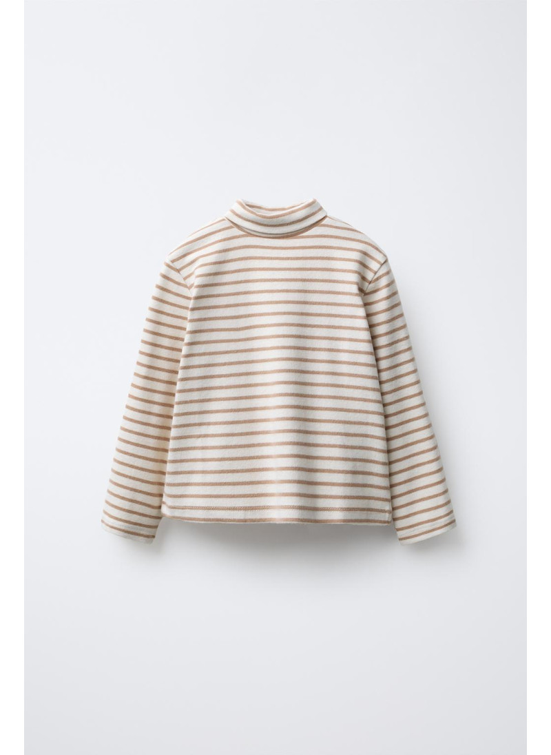 ТОП С ВОРОТНИКОМ-СТОЙКОЙ