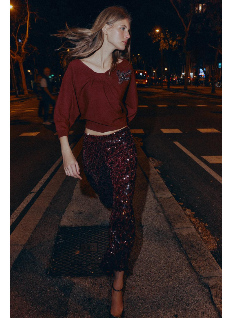 АСИММЕТРИЧНЫЙ СВИТЕР С ОТД�...