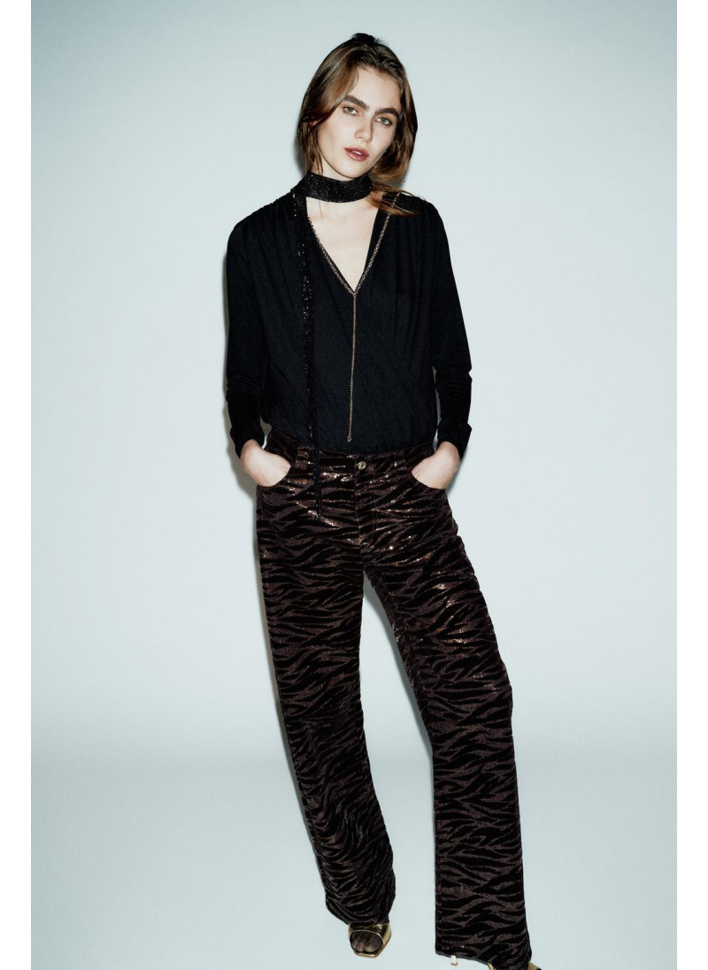 БАРХАТНЫЕ БРЮКИ С ПАЙЕТКАМ�...