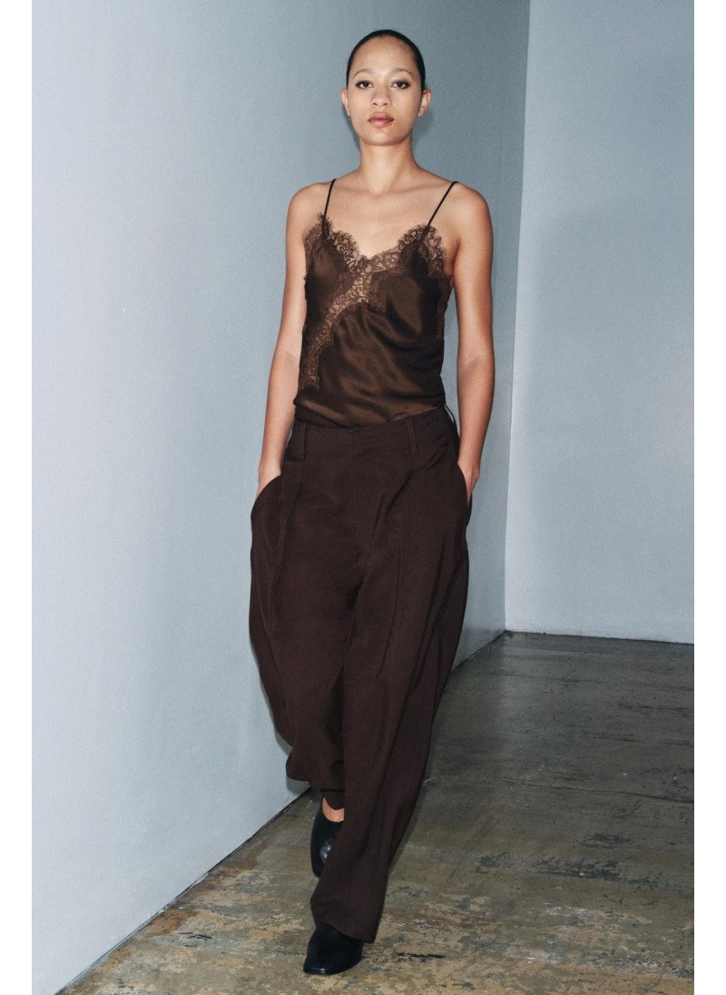 БРЮКИ CARROT WIDE LEG С ПРЯЖКОЙ — Z...