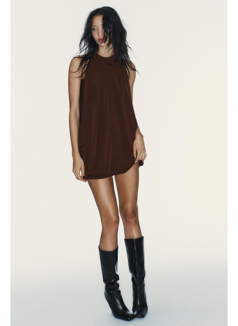 Платье с пайетками и баллон...