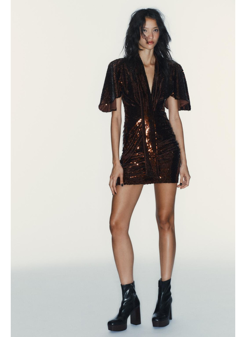 Платье с пайетками