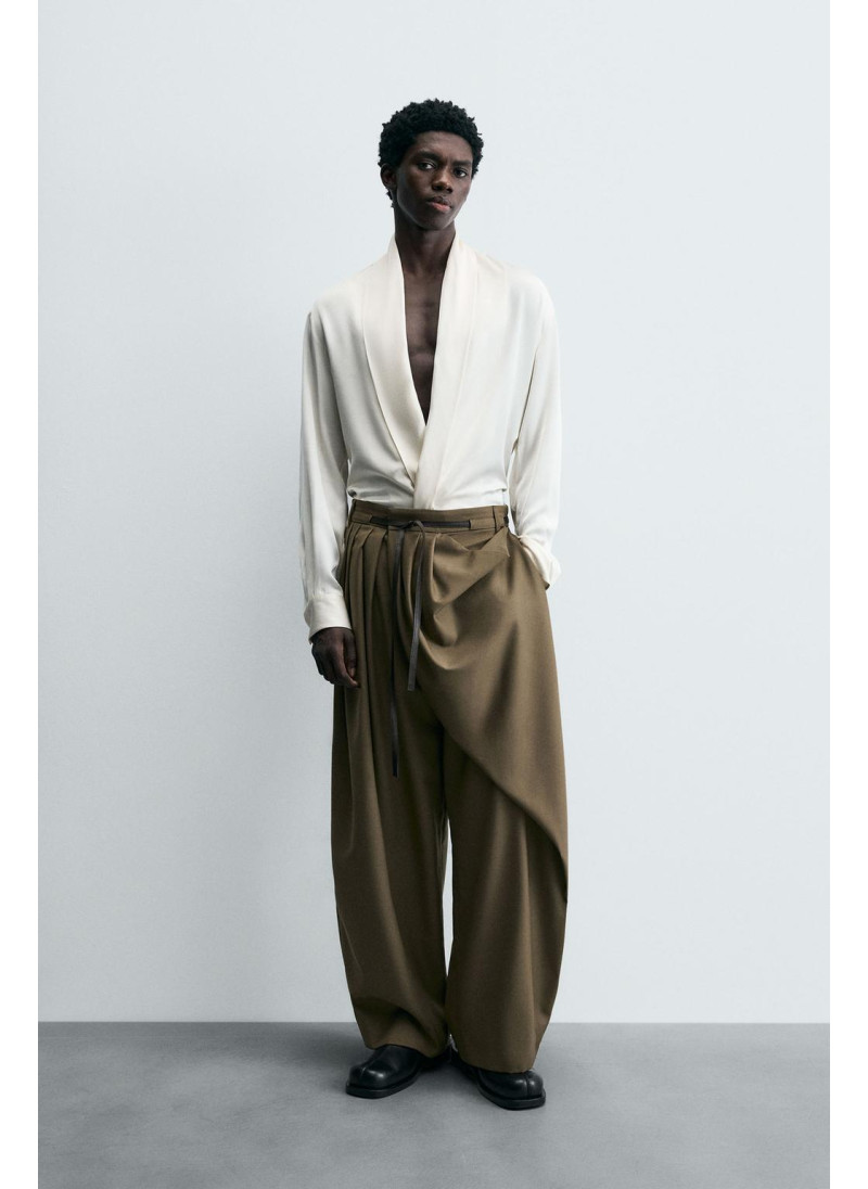 Рубашка с широким воротник�...